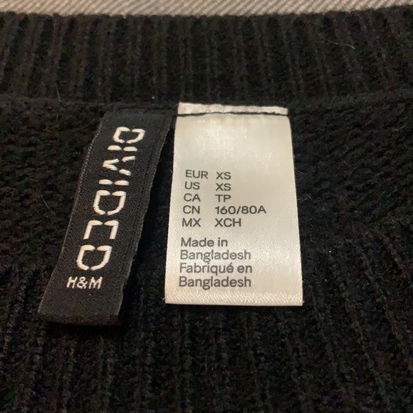 Sweater - Picture 2 of 2